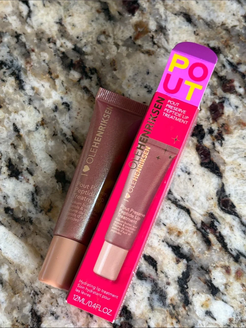 ⚡️🖤Ole Henriksen Pout Preserve Peptide Lip Treatment Cocoa Creme Glimmer